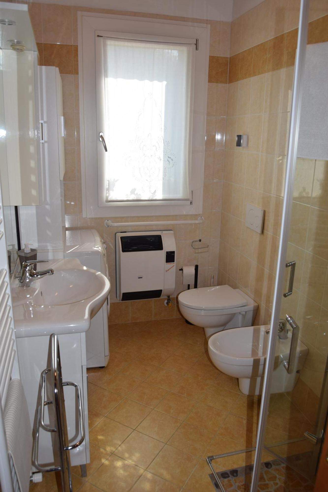 B&B We Care Appartamento Lendinara ภายนอก รูปภาพ