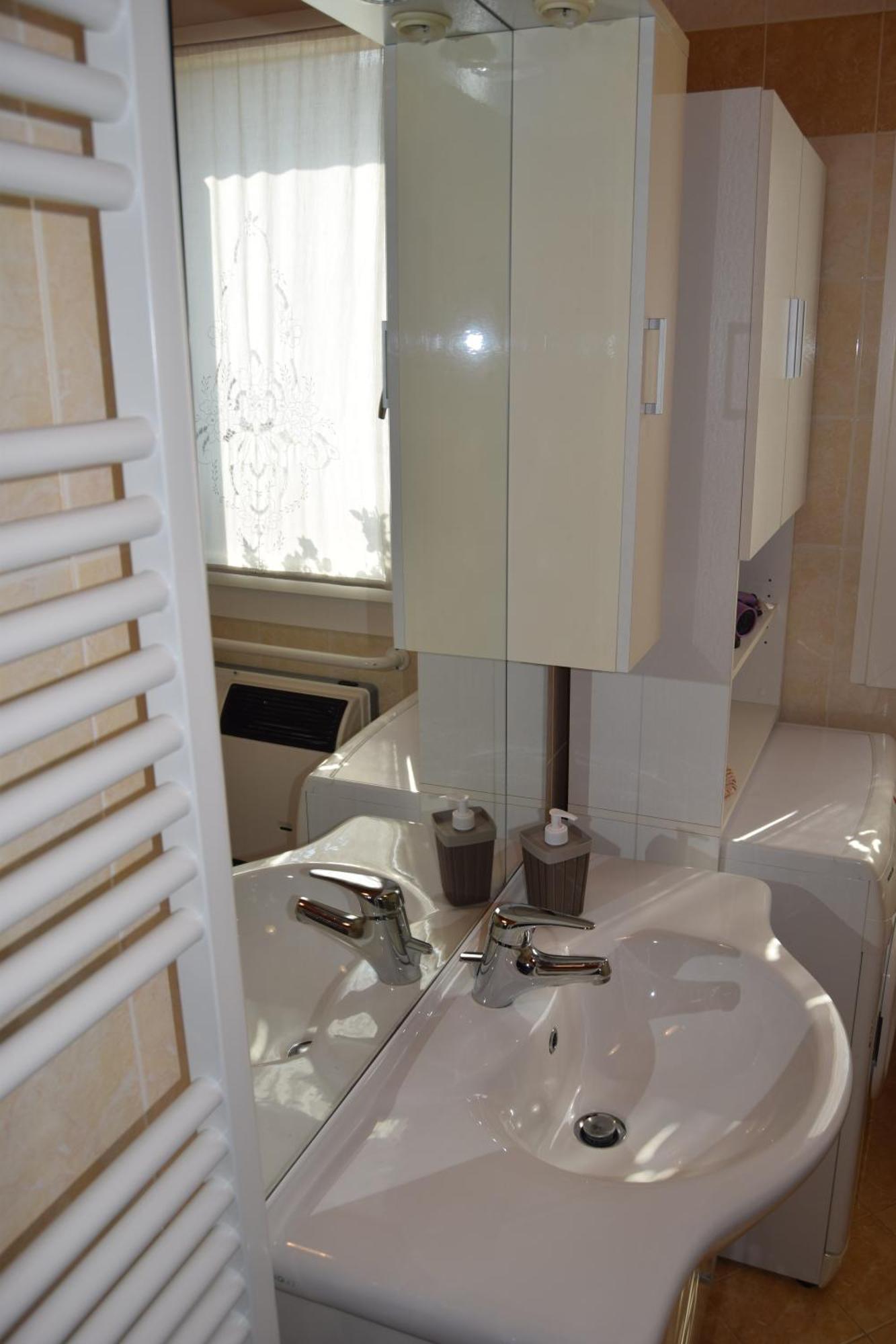 B&B We Care Appartamento Lendinara ภายนอก รูปภาพ